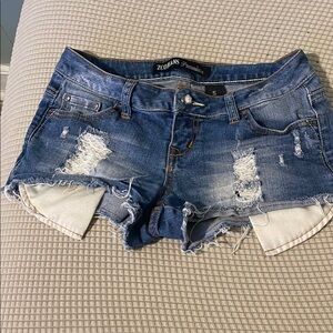 Women's Blue Distressed Denim Shorts‎